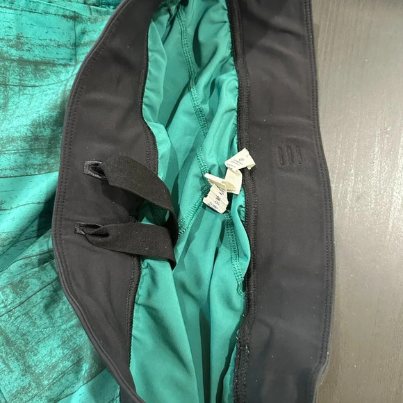 Rare color LULULEMON Large Drawstring Athletic Workout Unlined Swim Shorts - Picture 9 of 9